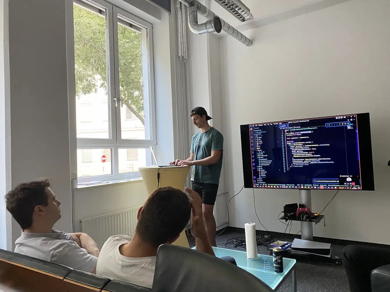 Simon is coding Flutter examples