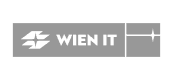 Wien IT Logo, das den Schriftzug „WIEN IT“ in einer modernen Schriftart zeigt, ergänzt durch ein grafisches Element auf der linken Seite, das die Identität des Unternehmens repräsentiert.